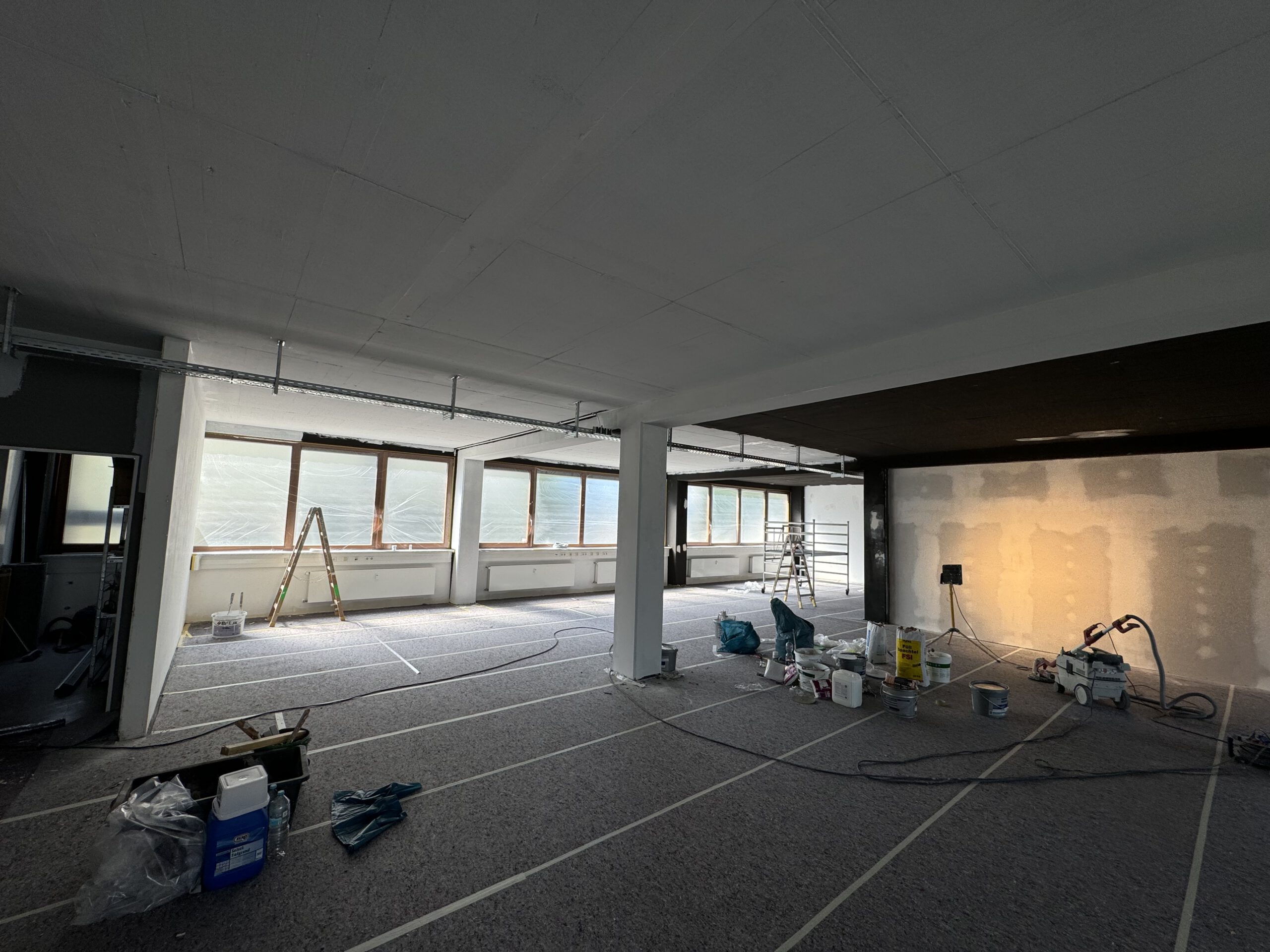 einer-statt-viele-showroom-umbau-3